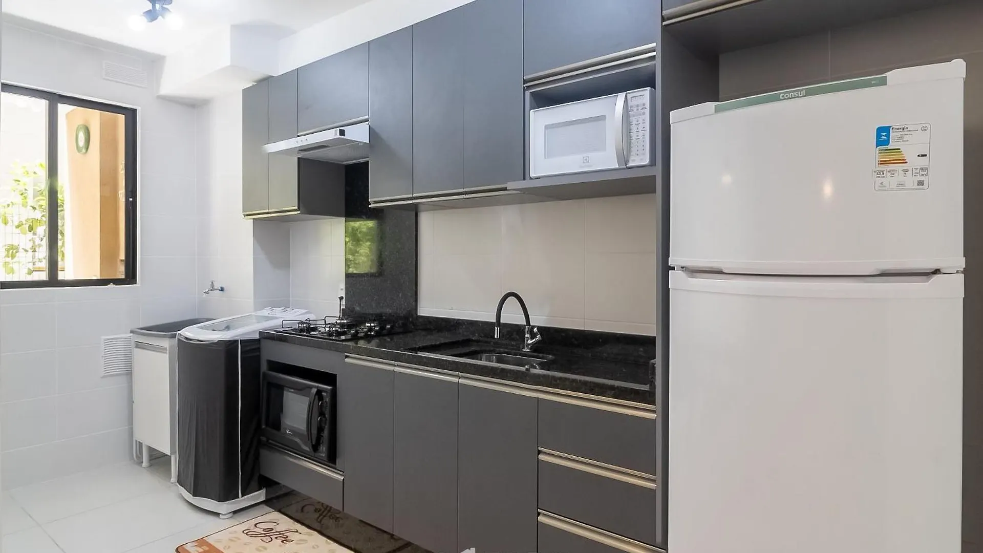Apartman Mcb - Apartamentos Com Piscina Prox. Da Praia Piçarras