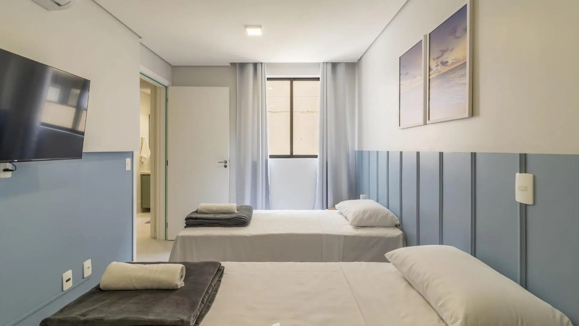 Apartman Mcb - Apartamentos Com Piscina Prox. Da Praia Piçarras