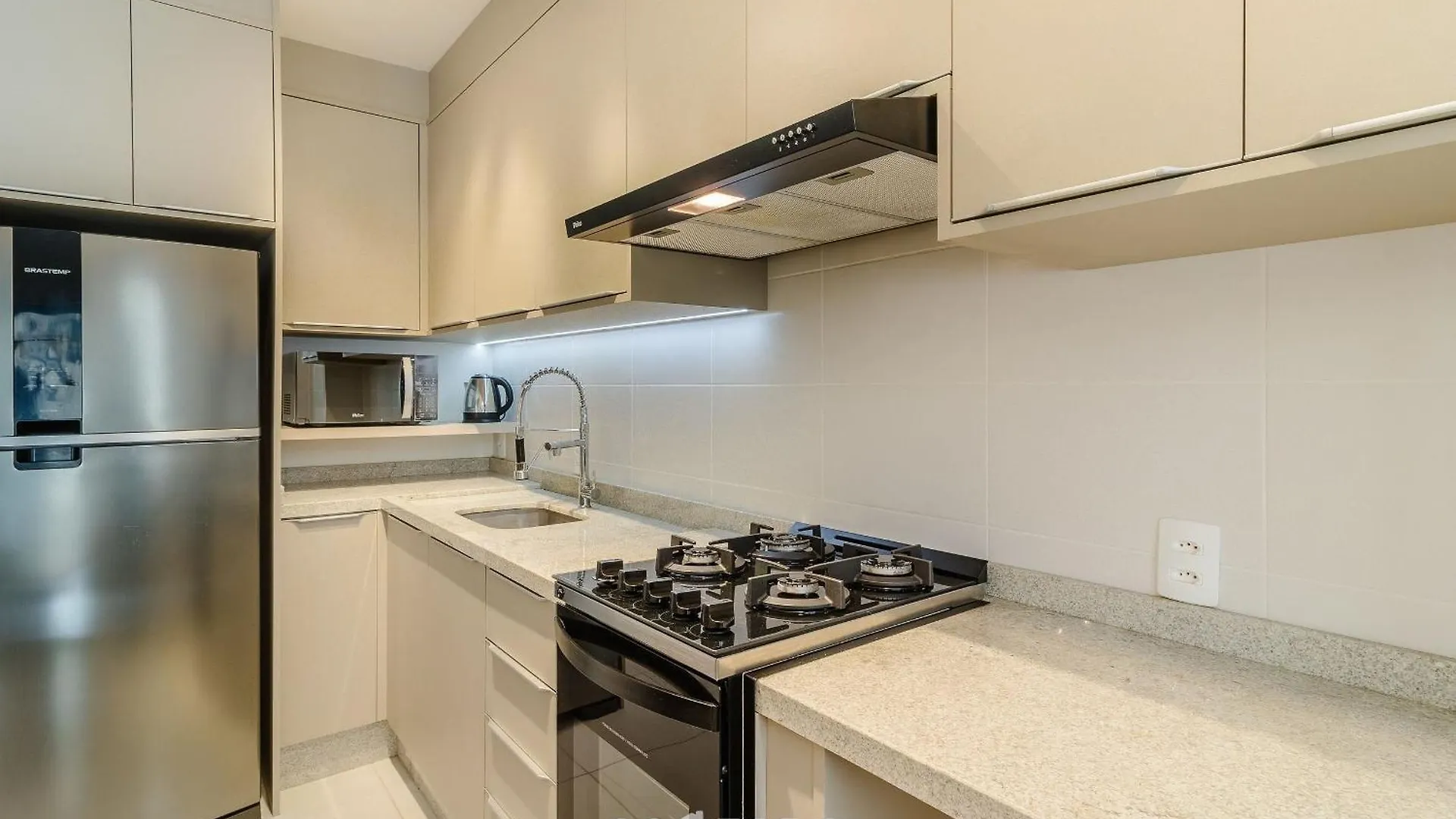 Mcb - Apartamentos Com Piscina Prox. Da Praia Piçarras Apartman