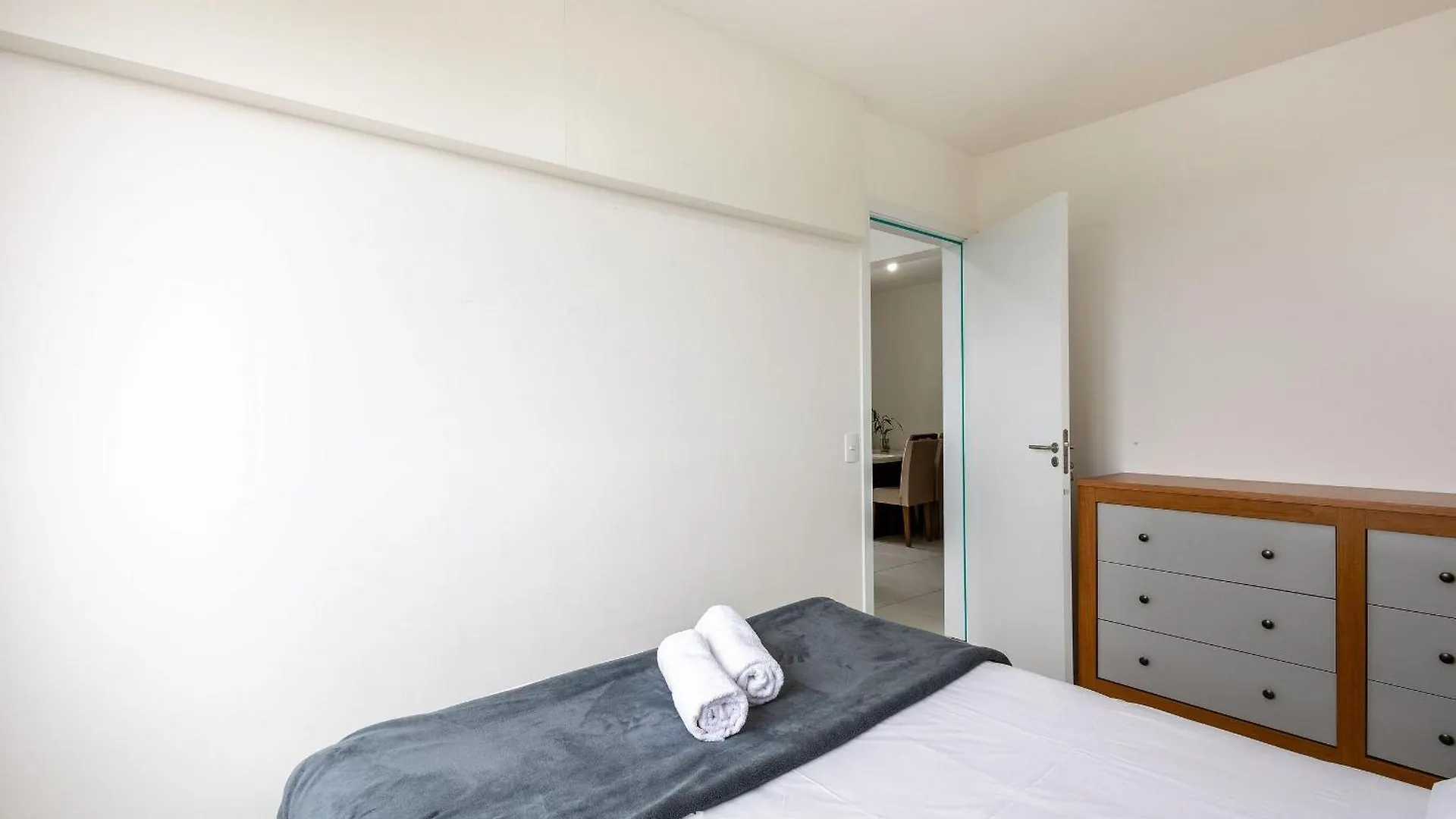 Apartman Mcb - Apartamentos Com Piscina Prox. Da Praia Piçarras Brazília